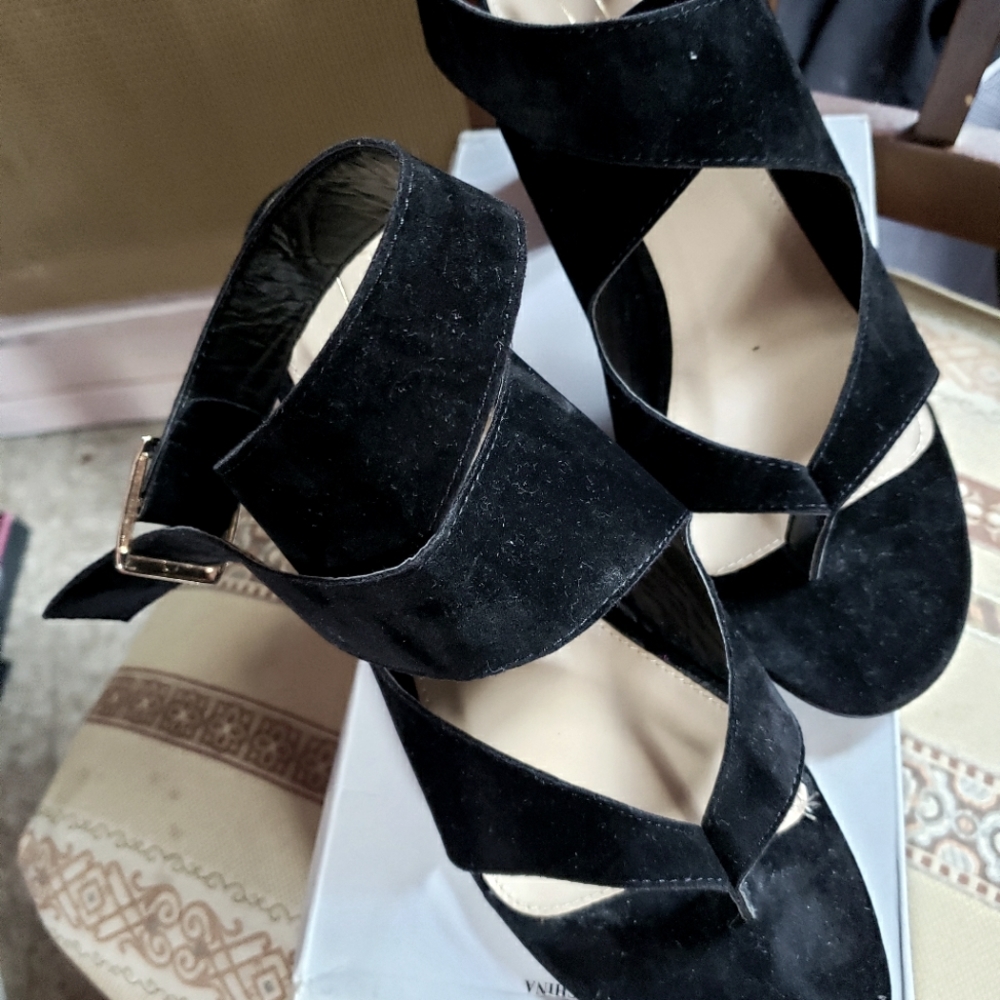 YOKI SANDALS
